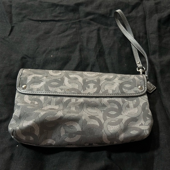 Coach Wristlet/Wallet - Picture 4 of 4